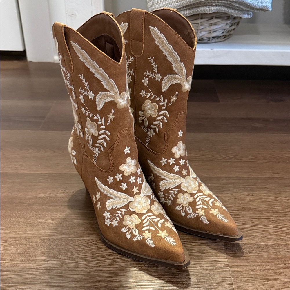 Women’s Boots